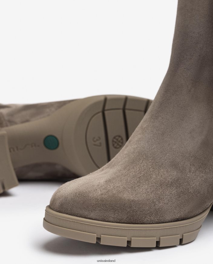 Brown 80842D938 Kids Unisa Suede ankle boot with a ribbed sock