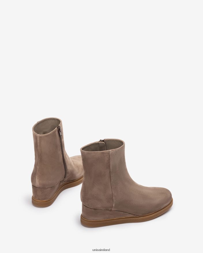 Brown 80842D948 Kids Unisa Suede ankle boot with a zip on the inside