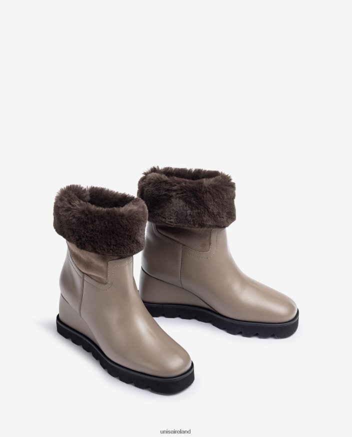 Brown 80842D963 Women Unisa Ankle boot with a wedge and warm lining