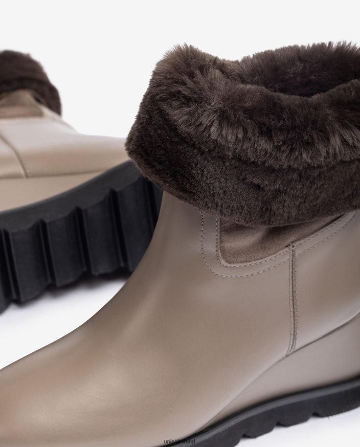 Brown 80842D963 Women Unisa Ankle boot with a wedge and warm lining